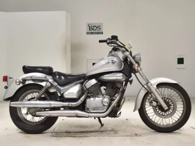 Suzuki INTRUDER 250  с аукциона в Японии