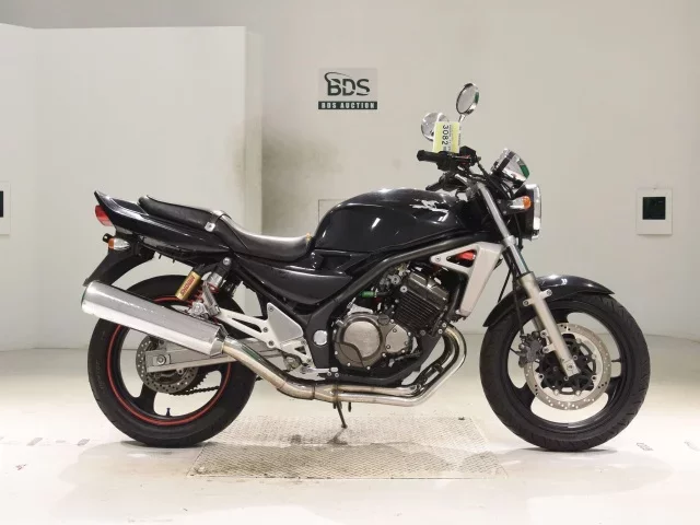 Kawasaki BALIUS250-2 лот № 3082 оценка 4  с аукциона в Японии