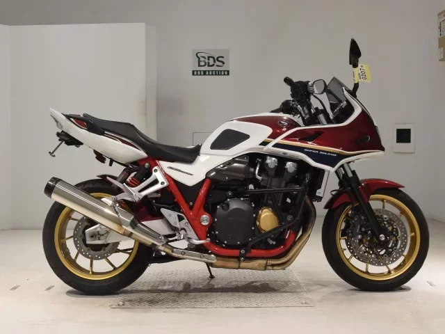 Honda CB1300SF BOLDOR лот № 0207 оценка 5  с аукциона в Японии