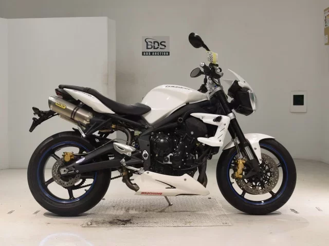 Triumph  STREET TRIPLE R лот № 0557 оценка 5  с аукциона в Японии