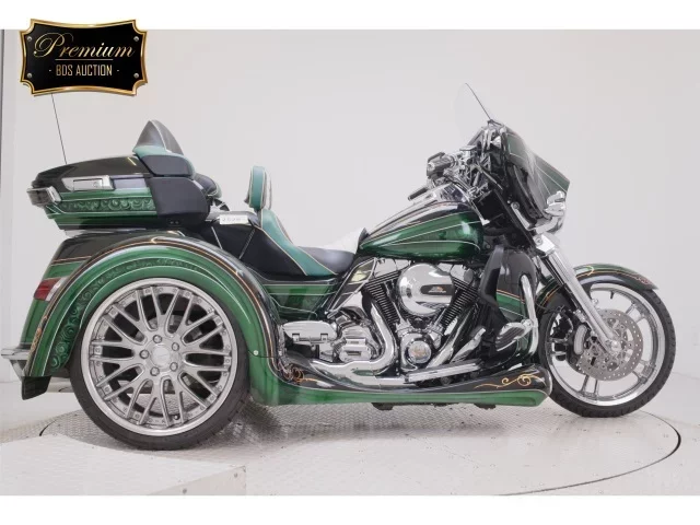 Harley-Davidson HARLEYFLHTCUTG1690 лот № 2526 оценка 4  с аукциона в Японии