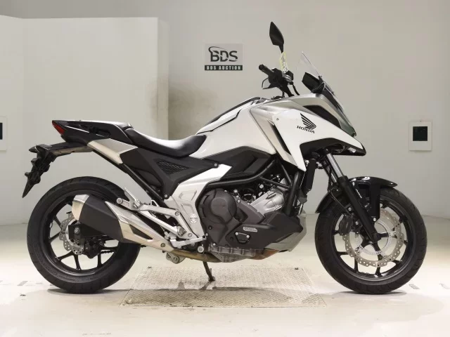 Honda NC750XD-3 лот № 3091 оценка 5  с аукциона в Японии