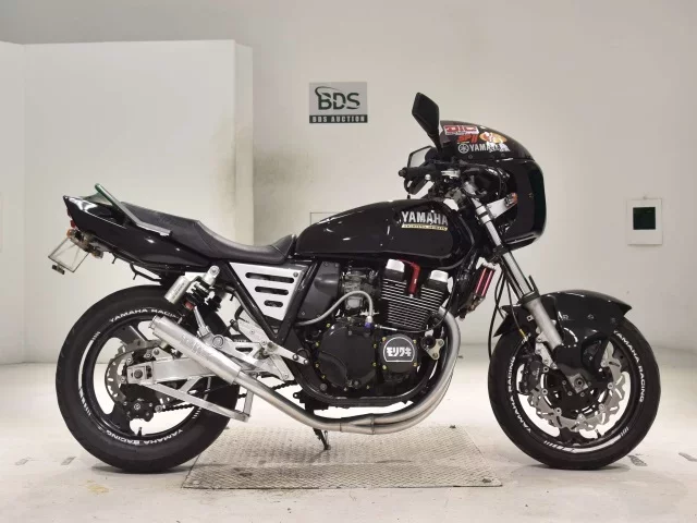 Yamaha XJR400R-1 лот № 2812 оценка 4  с аукциона в Японии