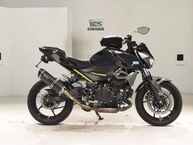 Kawasaki Z400-2 лот № 7655 оценка 5  с аукциона в Японии
