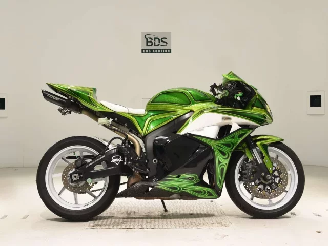 Honda CBR600RR лот № 7694 оценка 4  с аукциона в Японии