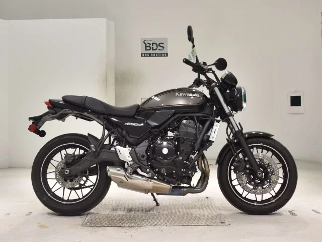 Kawasaki Z650RS лот № 2840 оценка 5  с аукциона в Японии