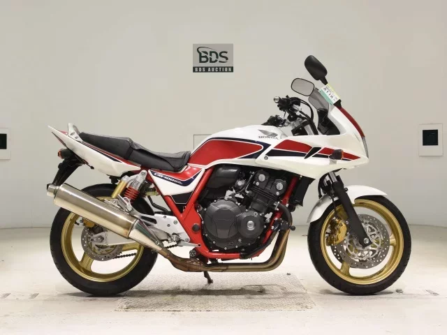 Honda CB400SFV-4 BOLDOR лот № 8116 оценка 4  с аукциона в Японии