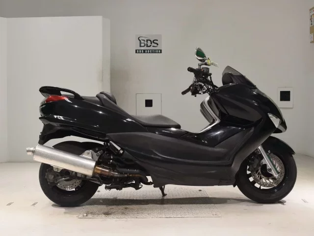 Yamaha MAJESTY 250-4 лот № 0237 оценка 4  с аукциона в Японии