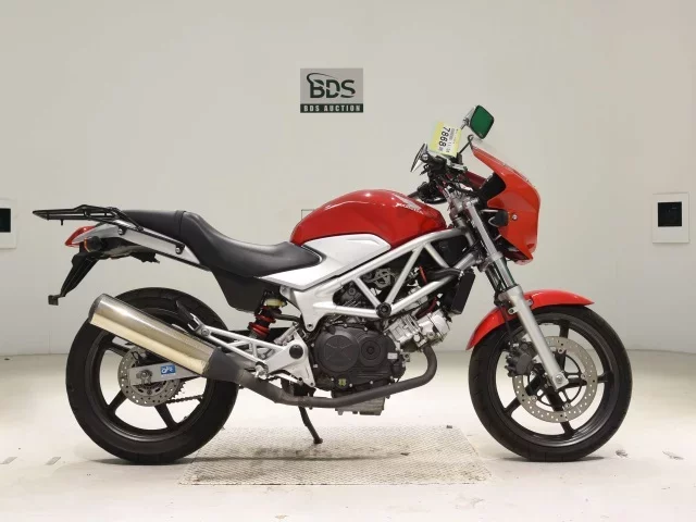 Honda VTR250 лот № 7868 оценка 4  с аукциона в Японии