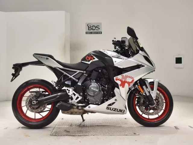 Suzuki GSX-8R лот № 0337 оценка 7  с аукциона в Японии