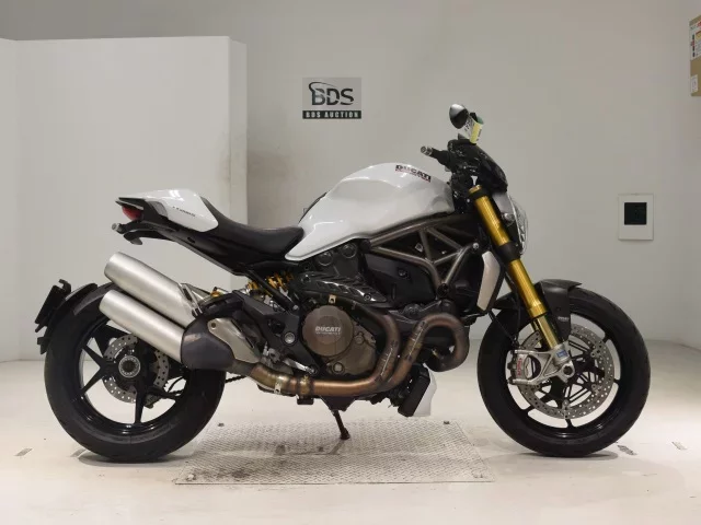 Ducati  MONSTER 1200S лот № 0256 оценка 4  с аукциона в Японии