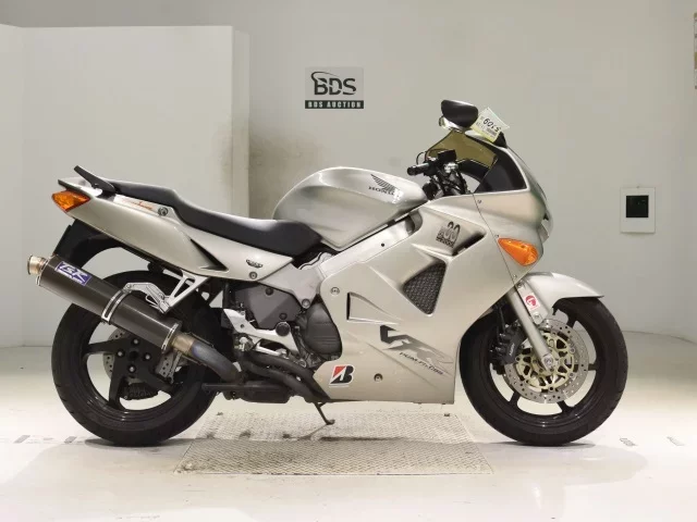 Honda VFR800 лот № 5109 оценка 4  с аукциона в Японии