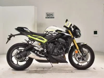 Triumph TRIUMPH STREET TRIPLE RS  с аукциона в Японии