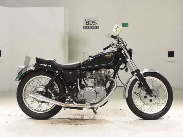 Yamaha SR400-2 лот № 8097 оценка 4  с аукциона в Японии