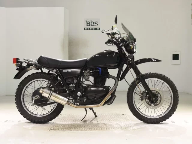 Kawasaki 250TR лот № 5389 оценка 4  с аукциона в Японии