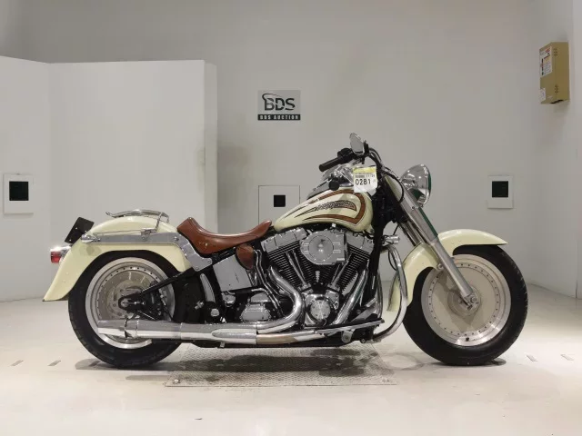 Harley-Davidson HARLEY FLSTF1450 лот № 0281 оценка 4  с аукциона в Японии