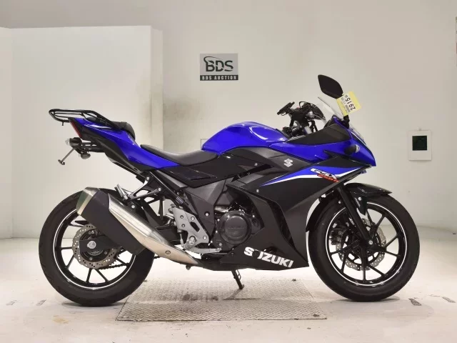 Suzuki GSX250RA лот № 2915 оценка 5  с аукциона в Японии