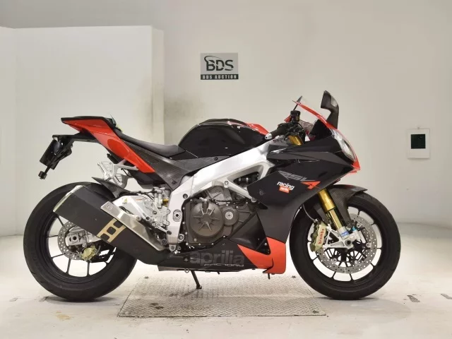 Aprilia  RSV4 FACTORY лот № 2714 оценка 5  с аукциона в Японии