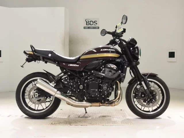 Kawasaki Z900RS лот № 8045 оценка 6  с аукциона в Японии