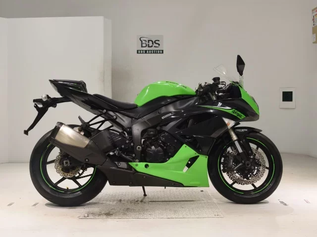 Kawasaki ZX-6R лот № 0192 оценка 4  с аукциона в Японии