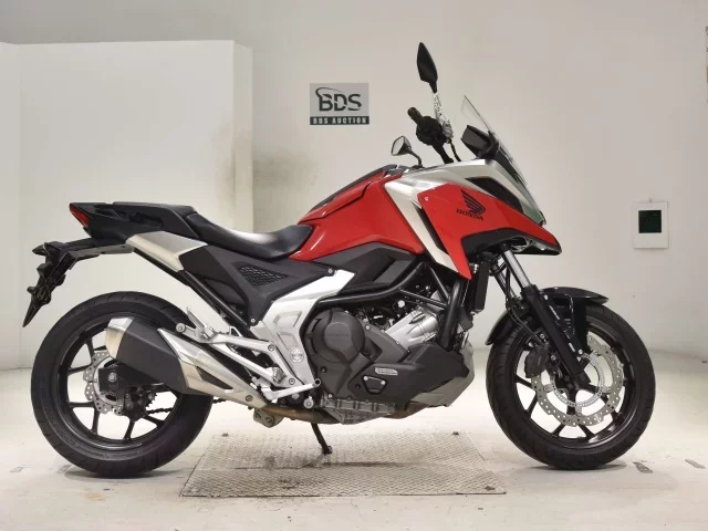 Honda NC750XD-3 лот № 3094 оценка 4  с аукциона в Японии