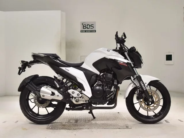 Yamaha FZ25 лот № 0193 оценка 4  с аукциона в Японии