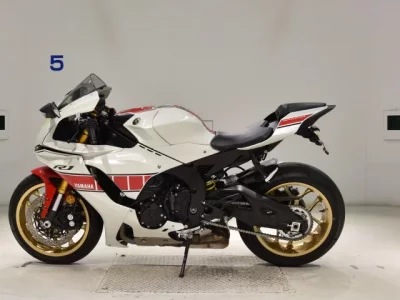 Yamaha YZF-R1  с аукциона в Японии