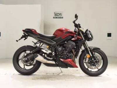 Triumph TRIUMPH STREET TRIPLE RS  с аукциона в Японии