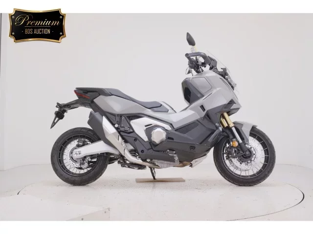 Honda X-ADV750-2 лот № 7568 оценка 8  с аукциона в Японии