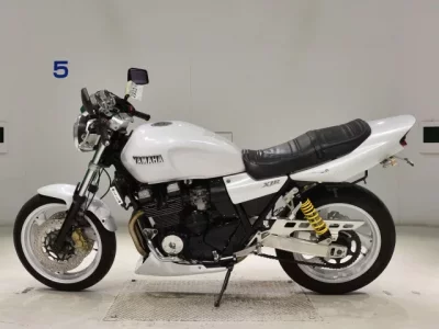 Yamaha XJR400R-2  с аукциона в Японии