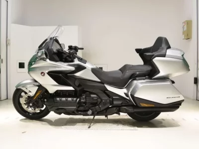 Honda GL1800 TOUR D  с аукциона в Японии