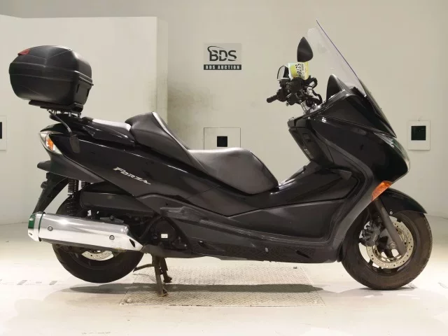 Honda FORZA Z лот № 5278 оценка 4  с аукциона в Японии