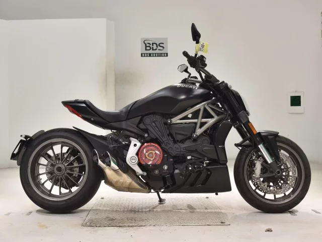 Ducati  X DIAVEL лот № 7748 оценка 5  с аукциона в Японии