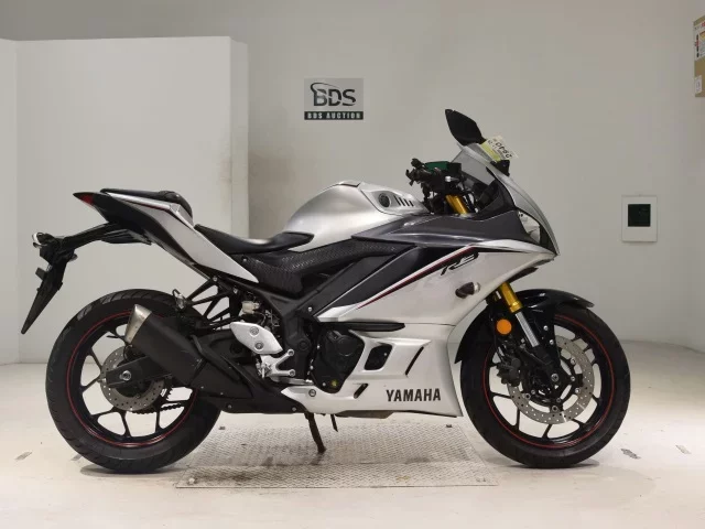Yamaha YZF-R3 лот № 2940 оценка 4  с аукциона в Японии