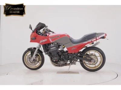 Kawasaki GPZ900R  с аукциона в Японии