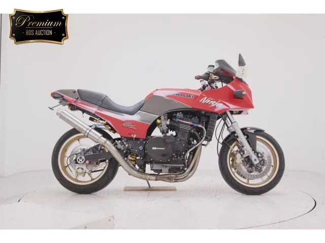 Kawasaki GPZ900R лот № 7515 оценка 4  с аукциона в Японии