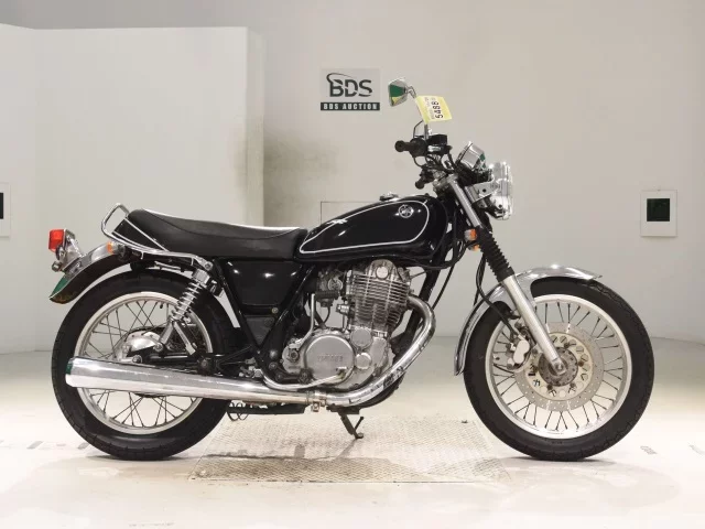 Yamaha SR400-3