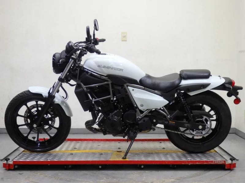 Kawasaki ELIMINATOR 400-1