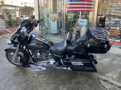 Harley-Davidson HARLEY FLHTCUSE1800CVO
