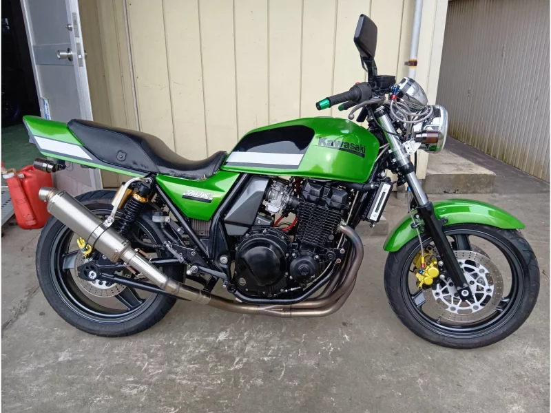 Kawasaki ZRX400
