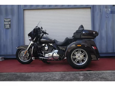 Harley-Davidson HARLEY FLHTCU