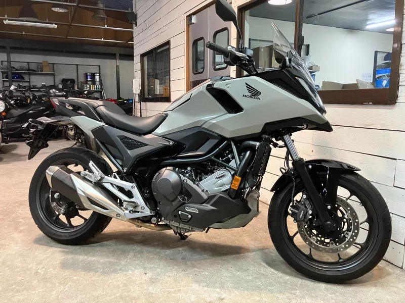 Honda NC750X DCT лот № 02095 оценка 5  с аукциона в Японии