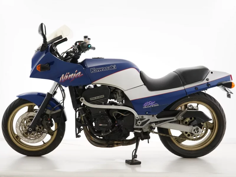 Kawasaki GPZ900R