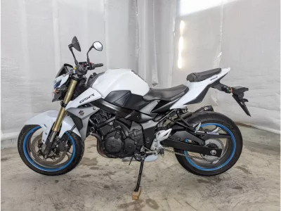Suzuki GSR750  с аукциона в Японии