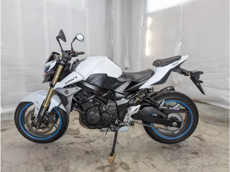 Suzuki GSR750 лот № 02134 оценка 4  с аукциона в Японии
