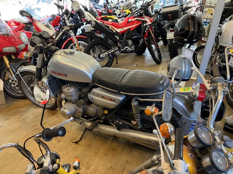 Suzuki GT750