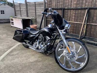 Harley-Davidson HARLEY FLHTCUSE1800CVO