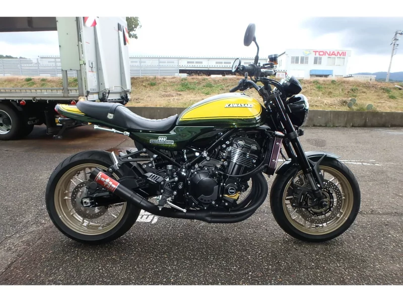 Kawasaki Z900RS лот № 02235 оценка 4  с аукциона в Японии