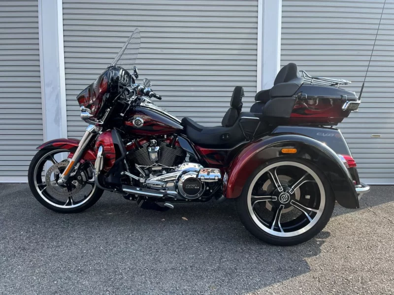 Harley-Davidson HARLEY FLHTCUTGSE TRI G