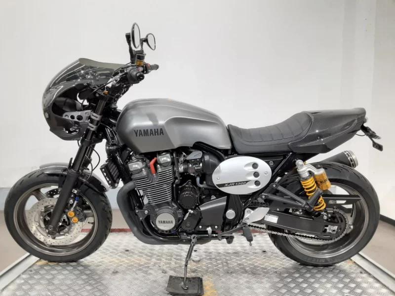 Yamaha XJR1300C